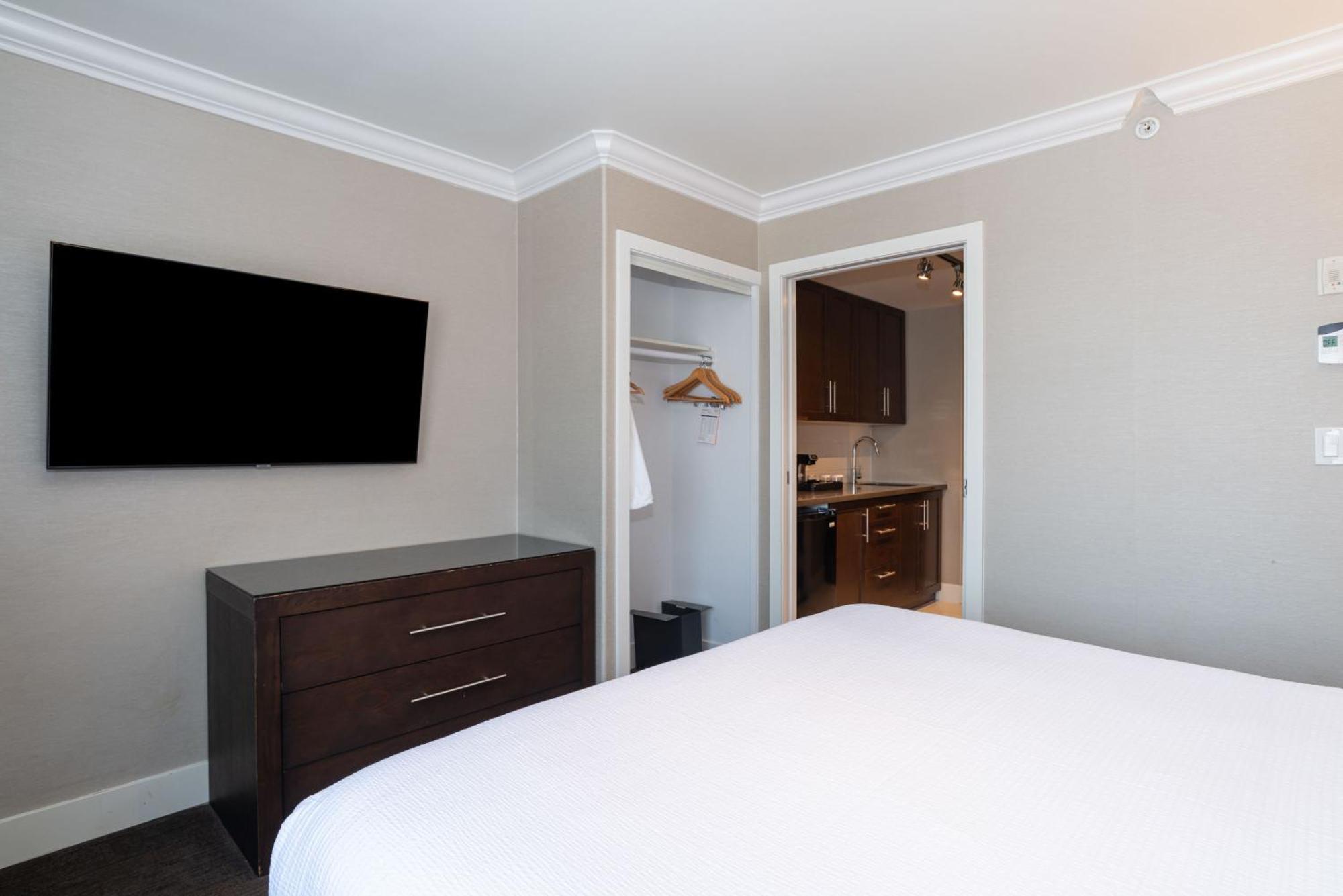 Sandman Signature Edmonton South Hotel Ngoại thất bức ảnh
