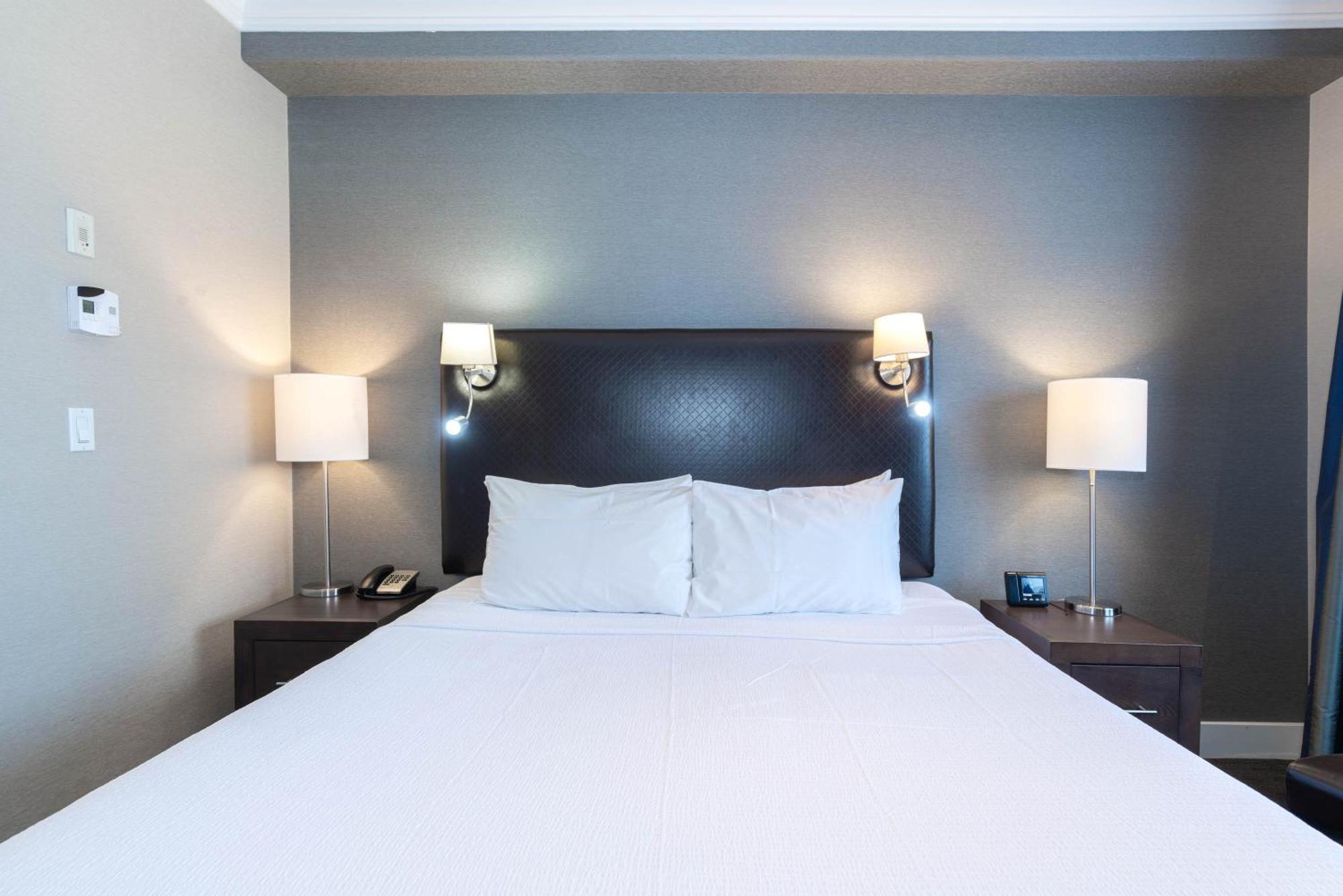 Sandman Signature Edmonton South Hotel Ngoại thất bức ảnh